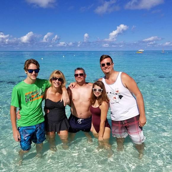 Meet your Posher, Shelli - Picture 1 of 1